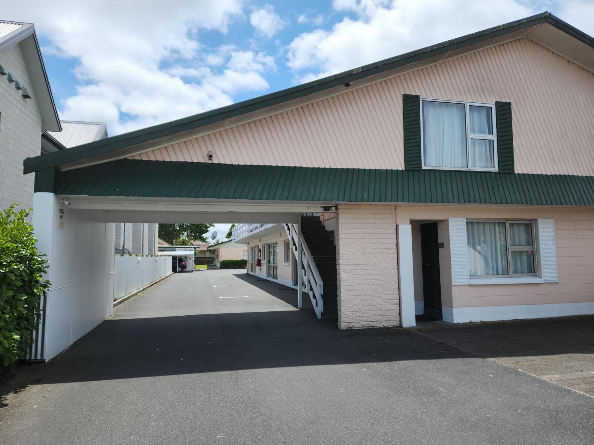 Cedar Lodge Motel Гамільтон Екстер'єр фото