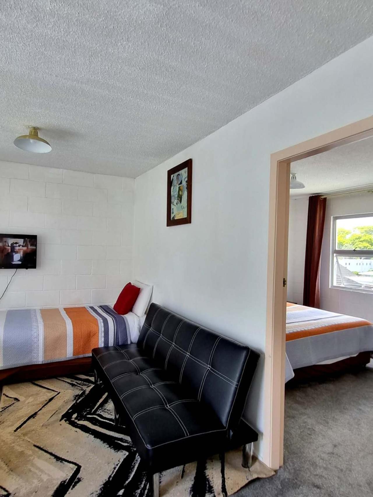 Cedar Lodge Motel Гамільтон Екстер'єр фото
