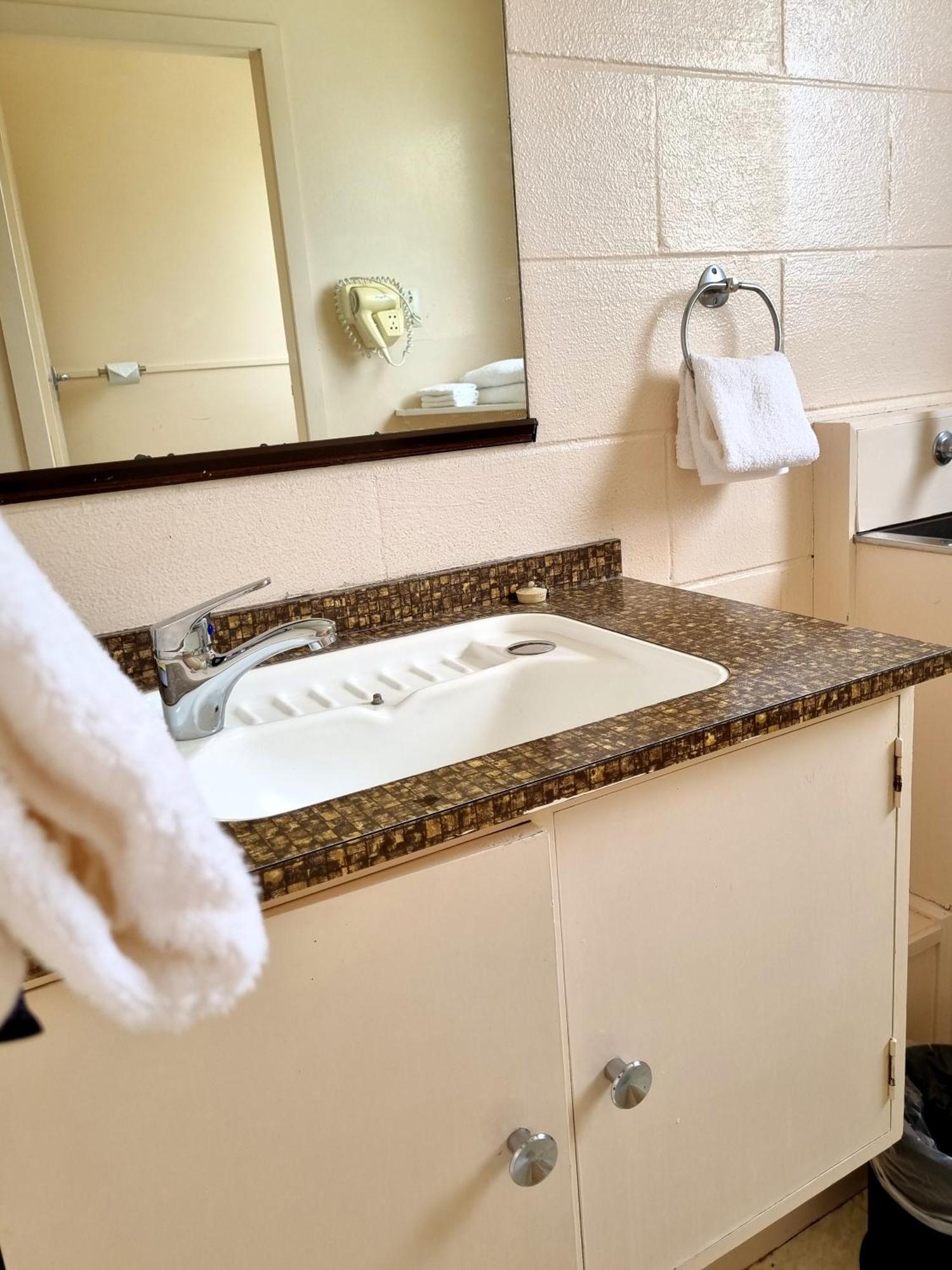 Cedar Lodge Motel Гамільтон Екстер'єр фото