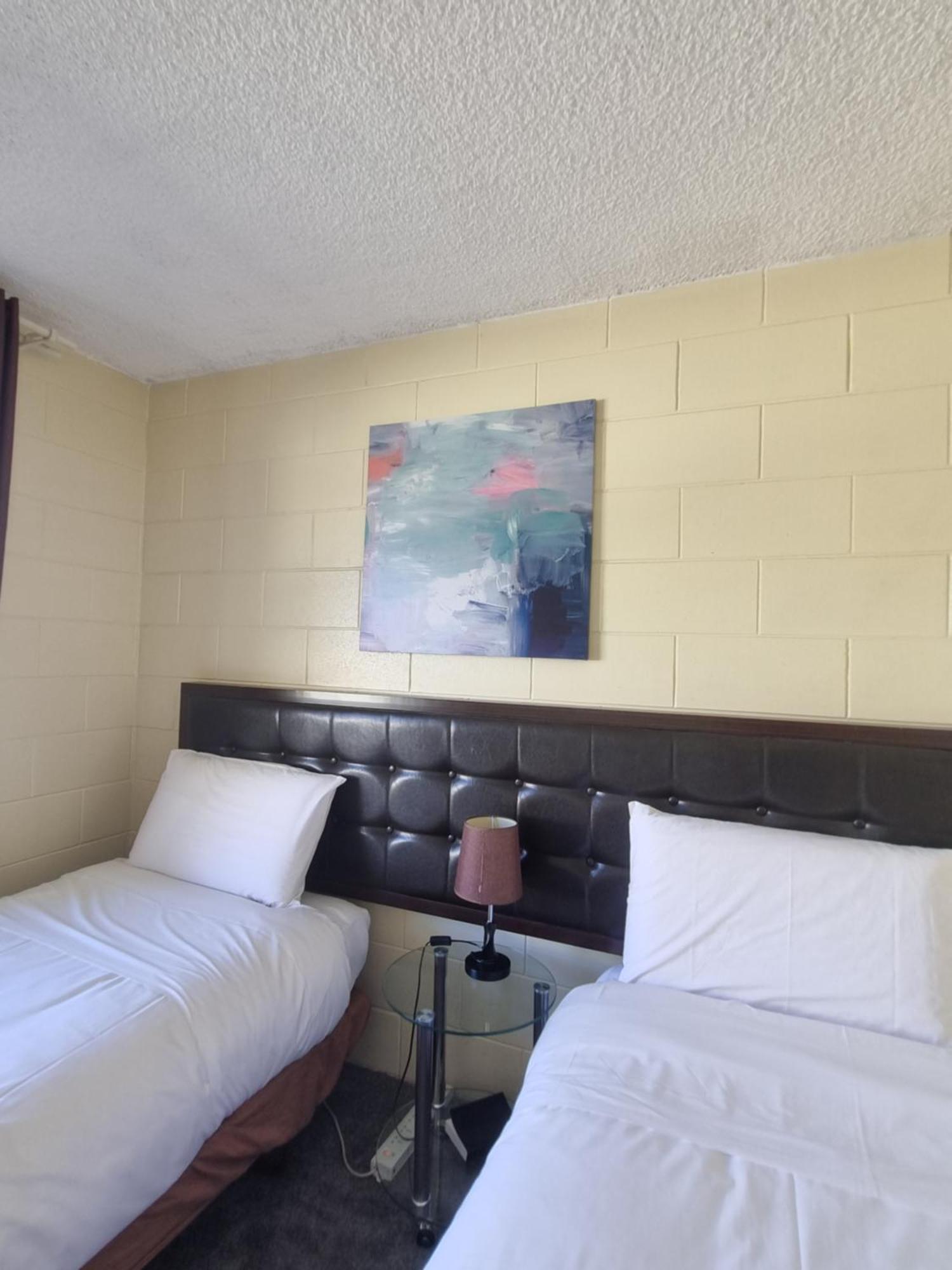 Cedar Lodge Motel Гамільтон Екстер'єр фото